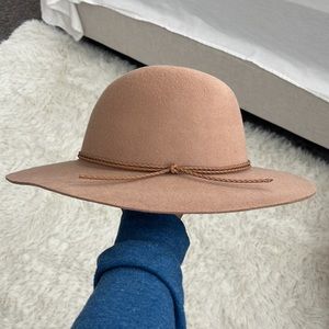 Gap wool fedora in Carmel size small S/M P/M 55 CM